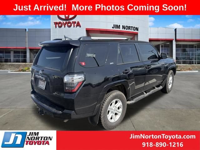 Used 2023 Toyota 4Runner SR5 Premium w/ Moonroof Package RWD image 8