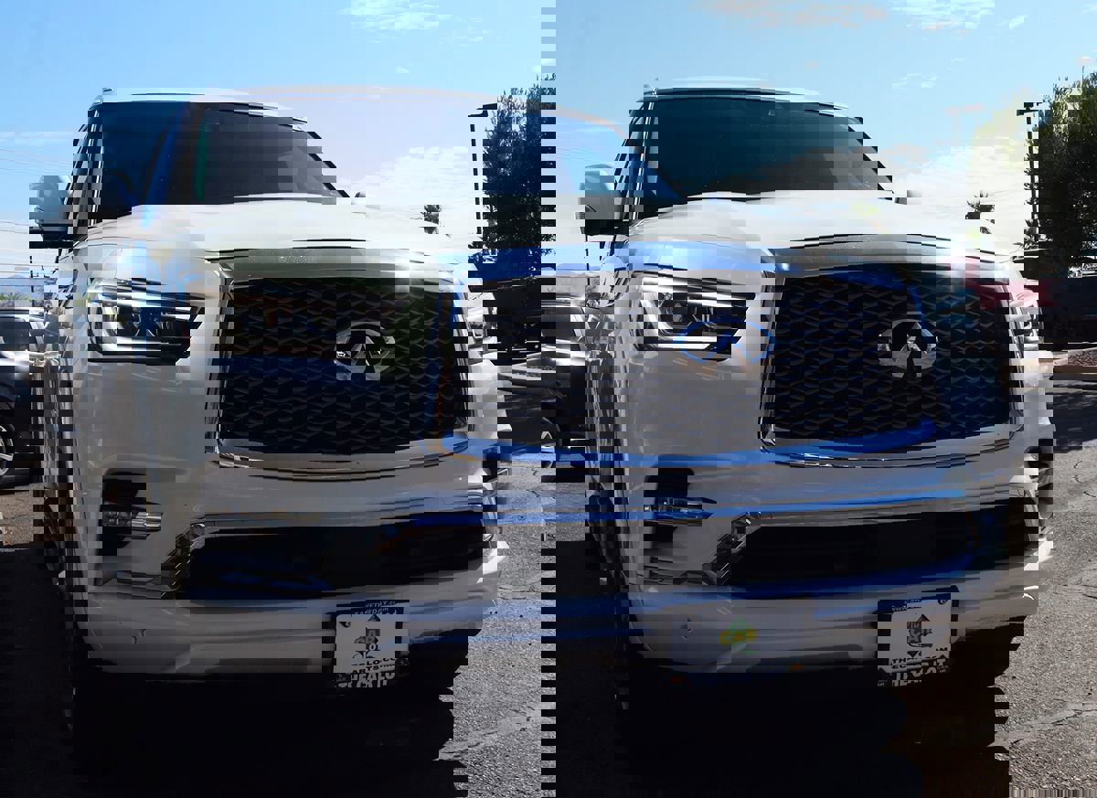 Used 2022 INFINITI QX80 Luxe w/ All-Season Package image 18