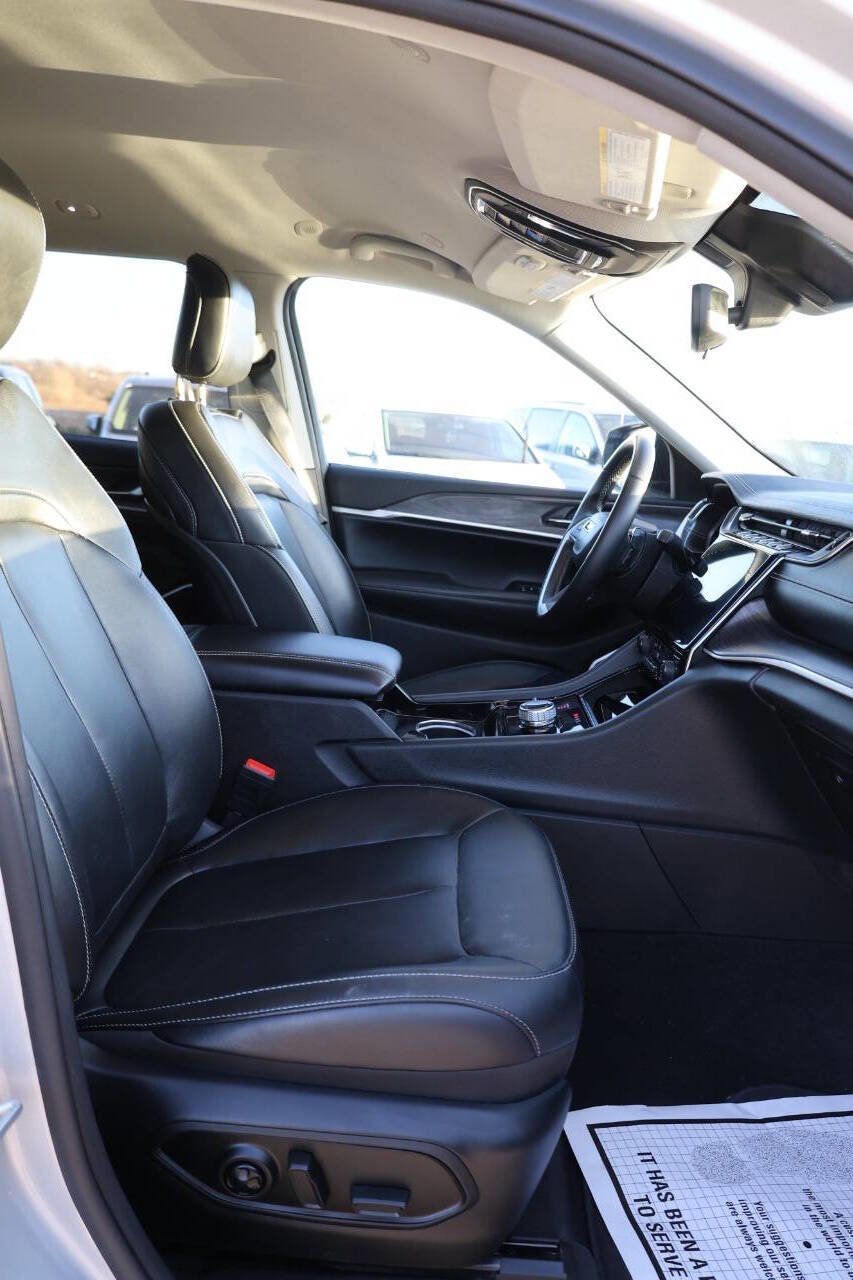 Used 2021 Jeep Grand Cherokee L Limited image 15