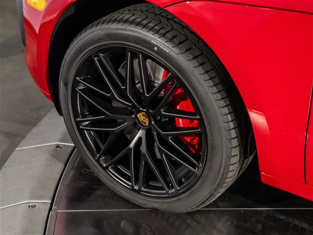 New 2026 Porsche Macan GTS image 16