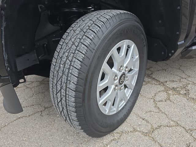 Used 2025 Toyota Tacoma SR5 AWD/4WD image 32