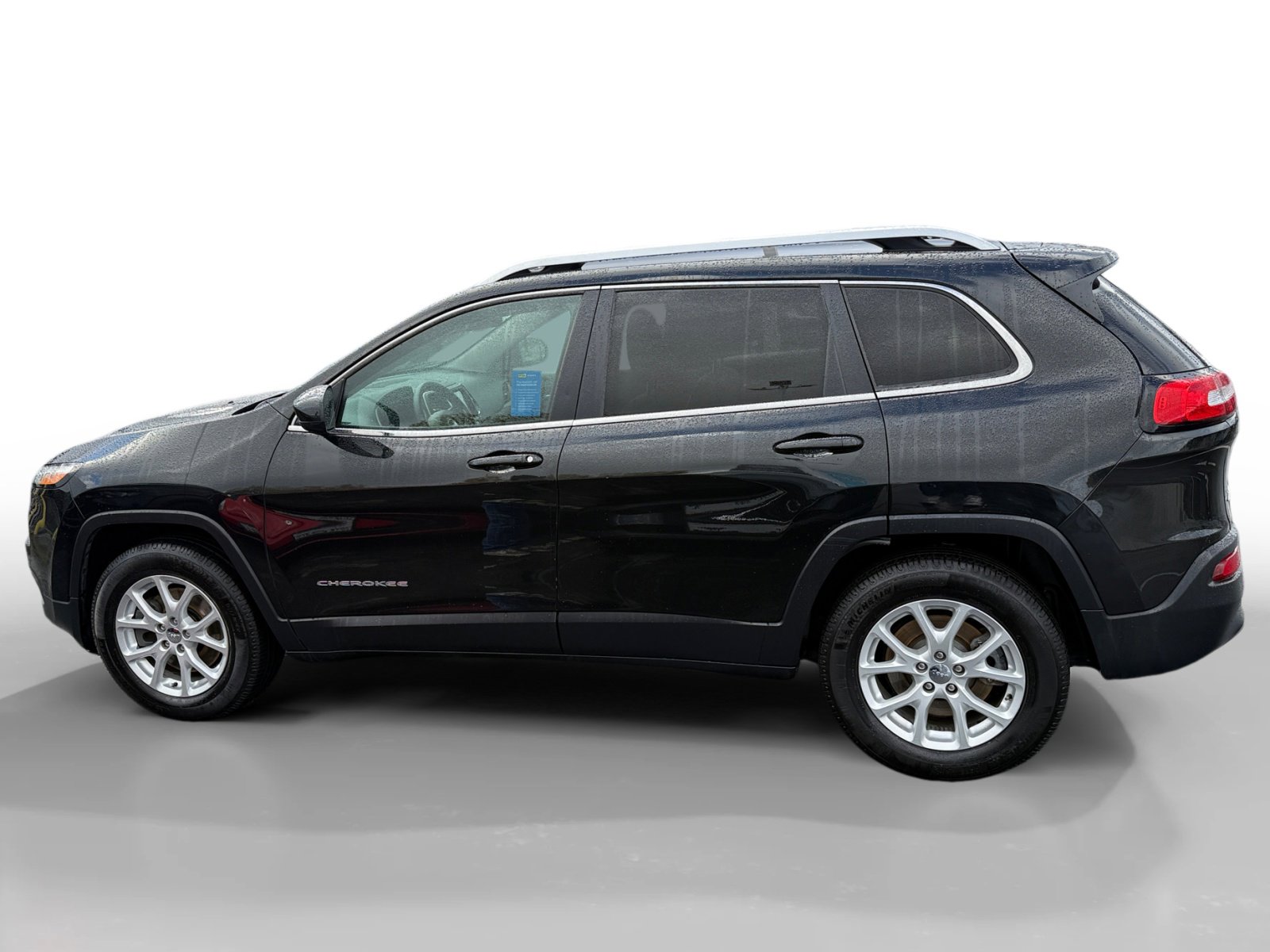 Used 2014 Jeep Cherokee Latitude w/ Comfort/Convenience Group image 2