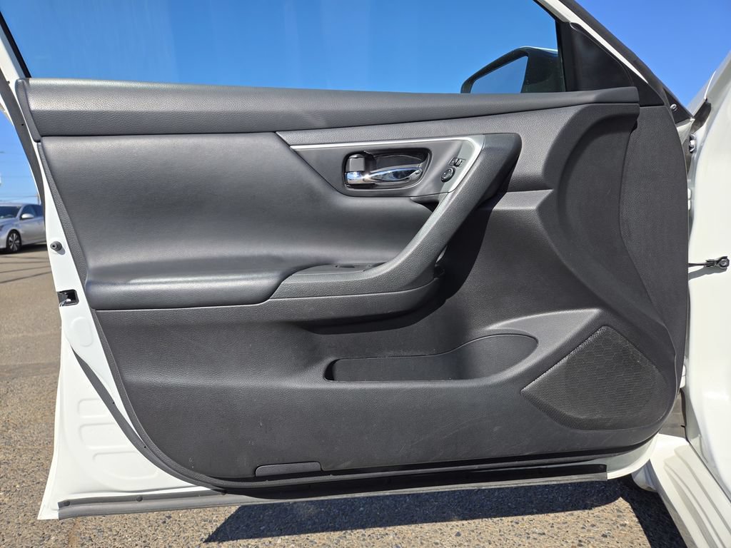 Used 2016 Nissan Altima 2.5 S w/ Power Driver Seat Package FWD image 12