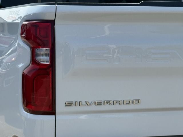 Used 2024 Chevrolet Silverado 1500 LT Trail Boss w/ Protection Package AWD/4WD image 6