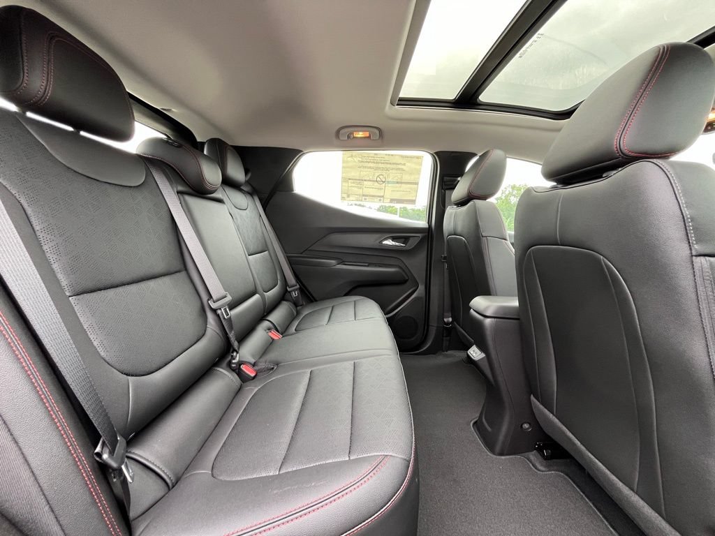 New 2027 Chevrolet Bolt RS w/ Technology Package FWD image 21