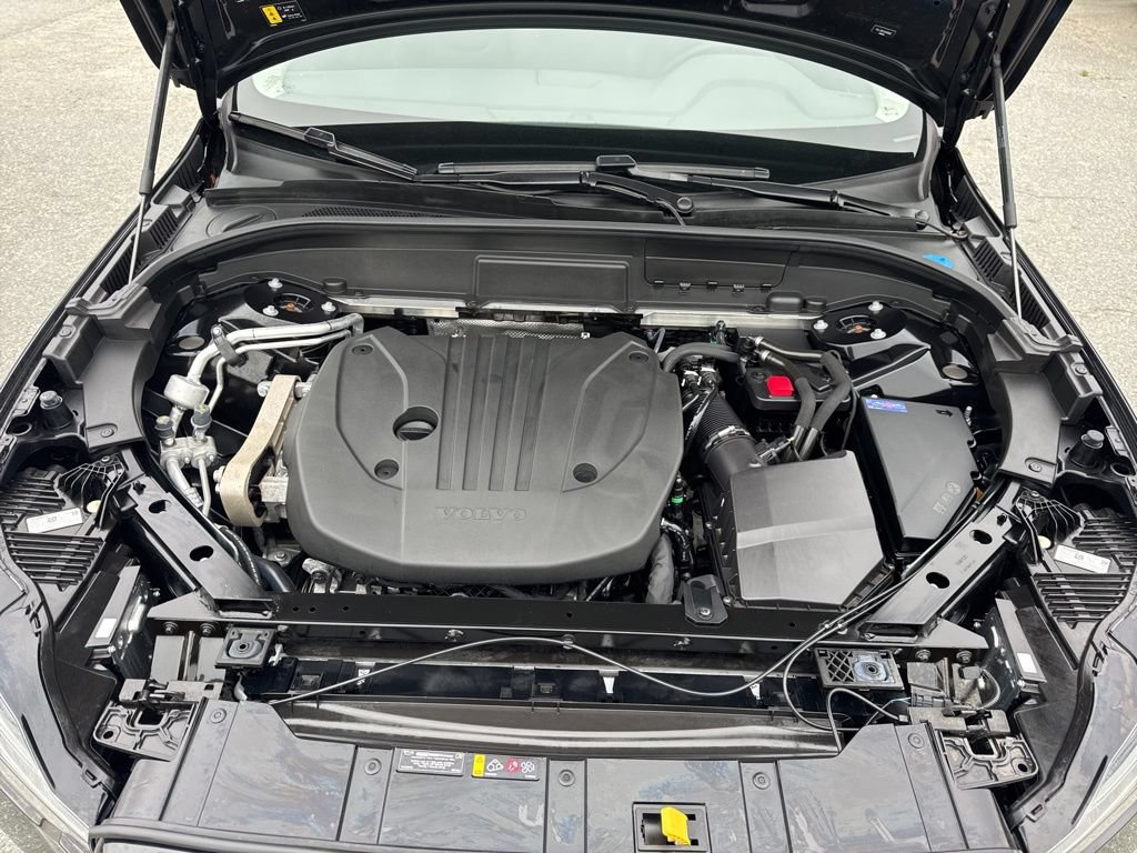 Used 2024 Volvo XC60 B5 Core AWD/4WD image 36