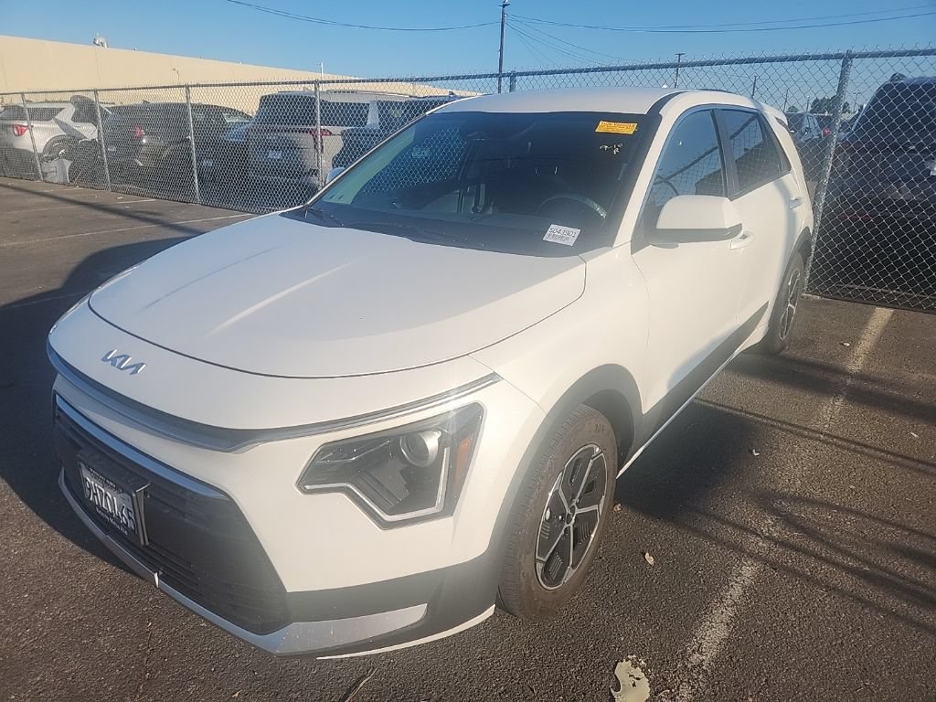 Certified 2024 Kia Niro LX FWD image 4