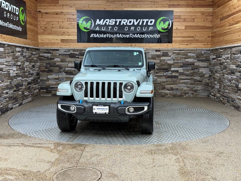 Used 2023 Jeep Wrangler Unlimited Sahara w/ Cold Weather Group AWD/4WD image 3