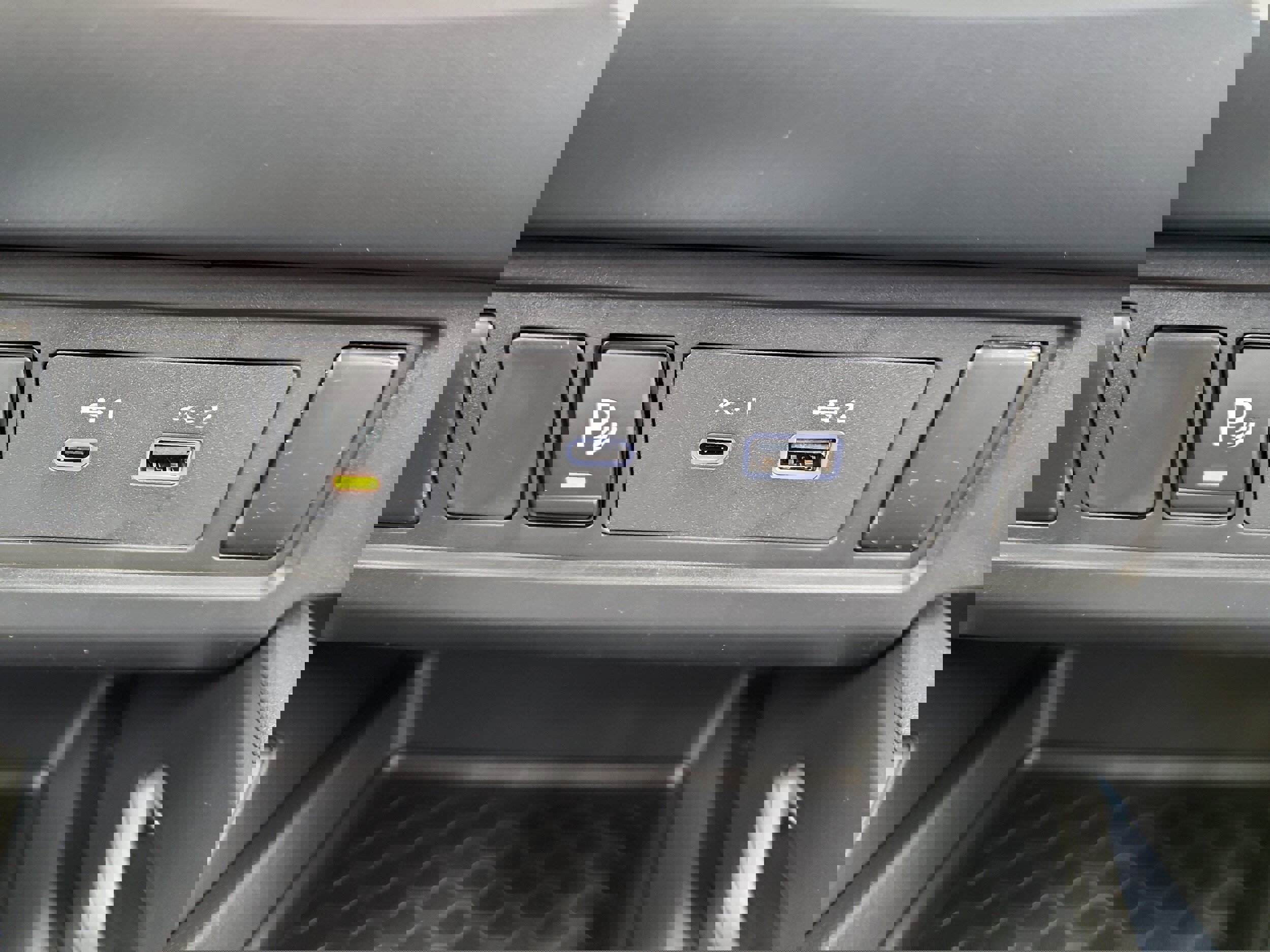 New 2026 Nissan Frontier S image 13