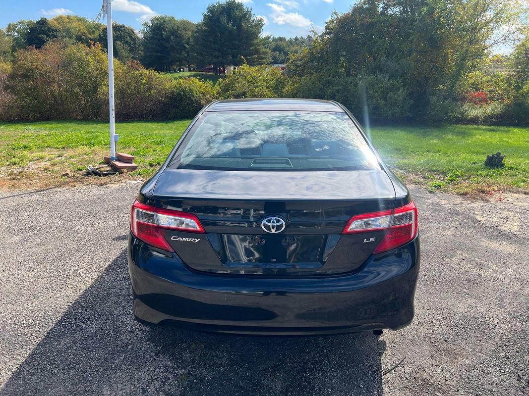 Used 2012 Toyota Camry LE image 7