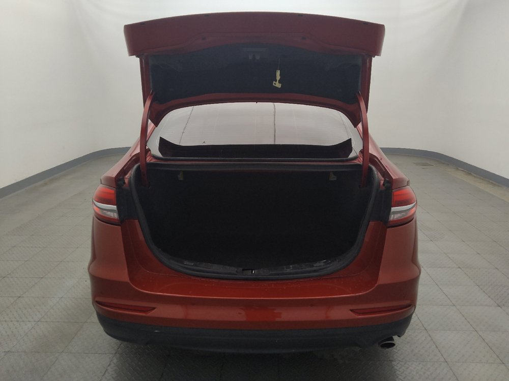 Used 2020 Ford Fusion SEL FWD image 29