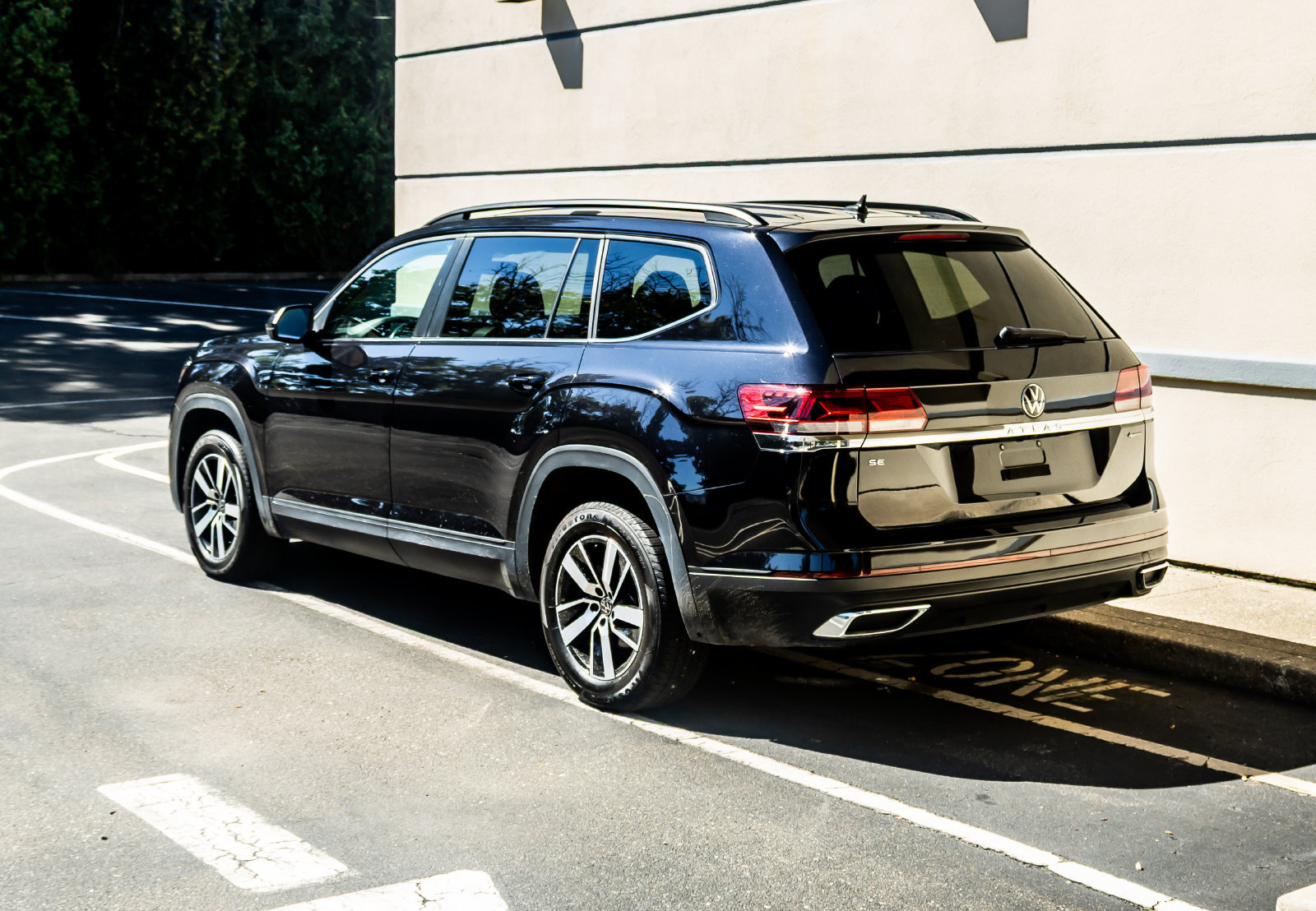 Used 2023 Volkswagen Atlas SE AWD/4WD image 5