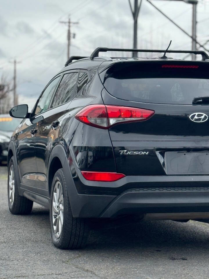 Used 2016 Hyundai Tucson SE w/ Option Group 02 FWD image 8