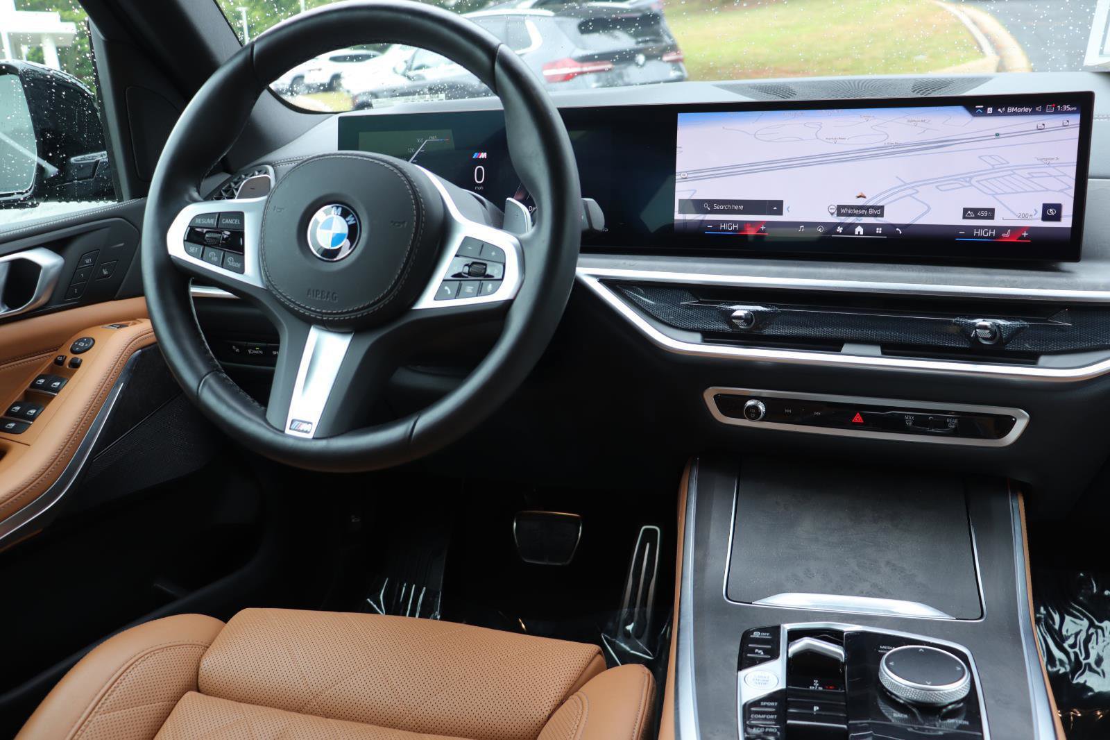 Used 2025 BMW X5 xDrive40i w/ M Sport Package AWD/4WD image 27