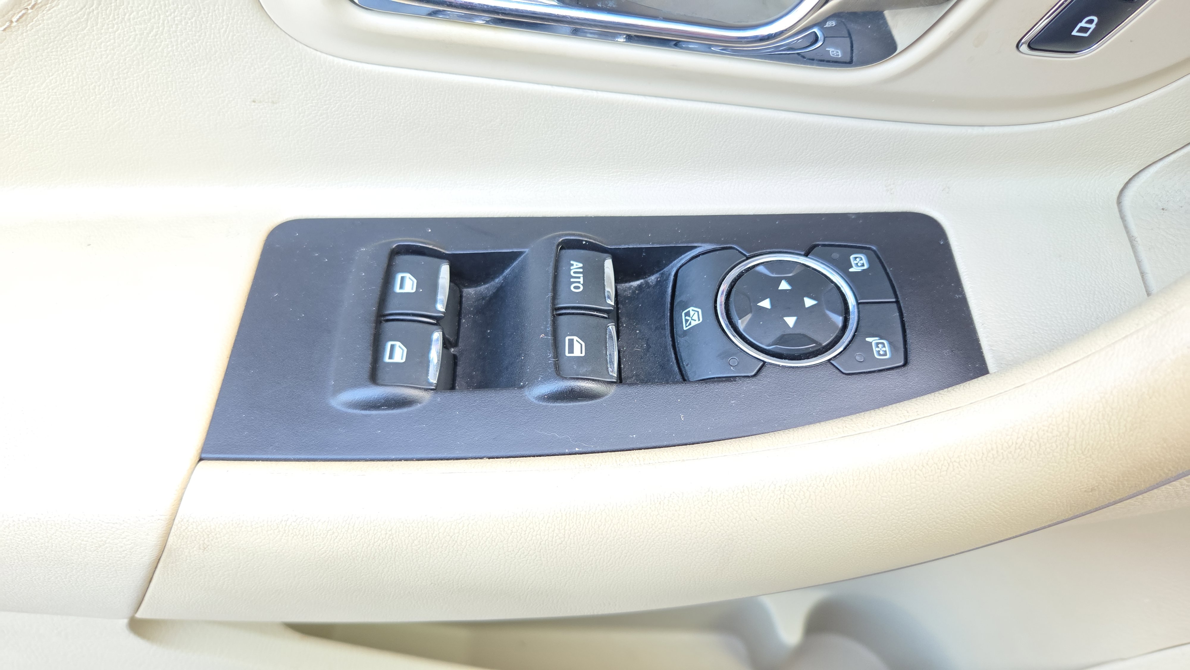 Used 2018 Ford Taurus SE image 27