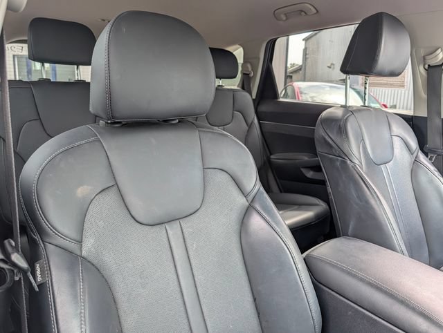 Used 2023 Kia Sorento EX AWD/4WD image 13