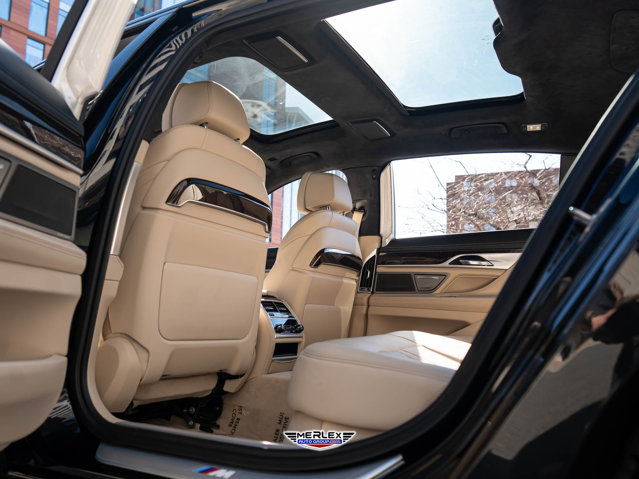 Used 2017 BMW 750i RWD image 20