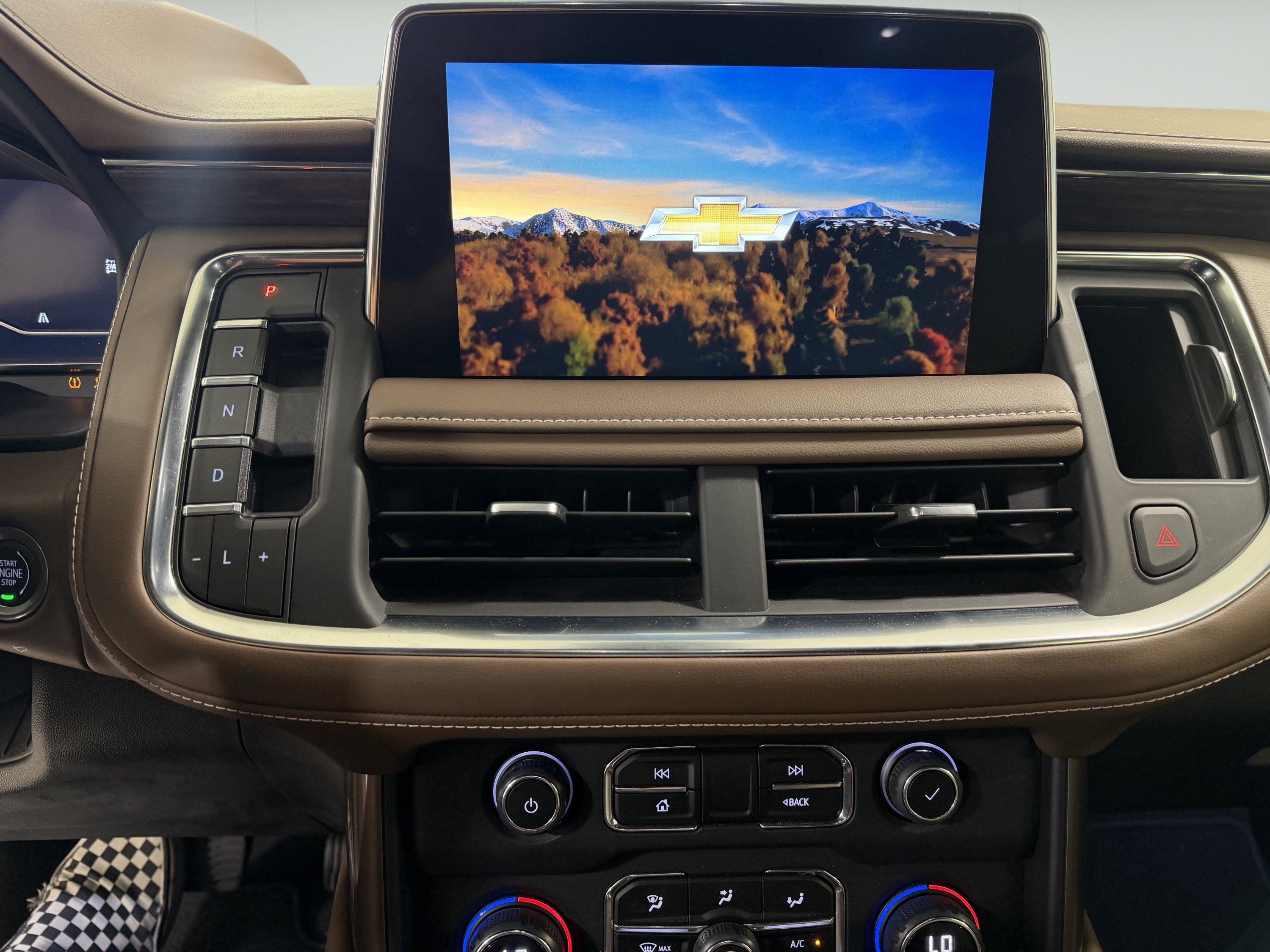 Used 2023 Chevrolet Tahoe High Country w/ LPO, Illumination Package AWD/4WD image 9