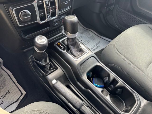 Used 2022 Jeep Gladiator Sport image 11