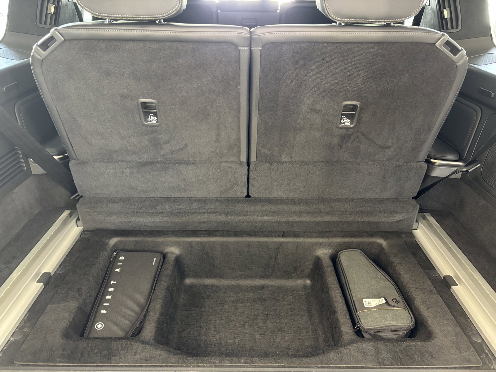 Used 2024 Rivian R1S Adventure AWD/4WD image 26
