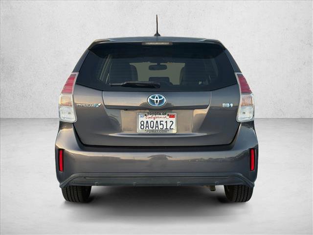 Used 2017 Toyota Prius V Four w/ Carpet Mat Package FWD image 6