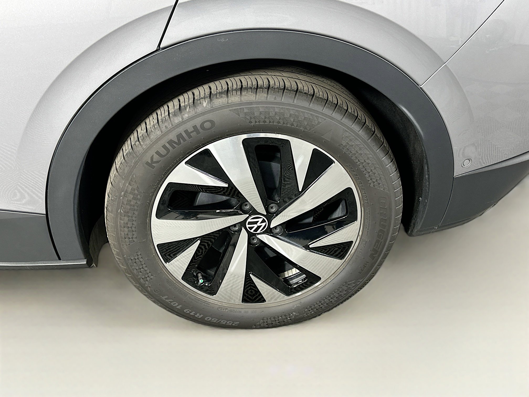 Used 2023 Volkswagen ID.4 Pro image 11