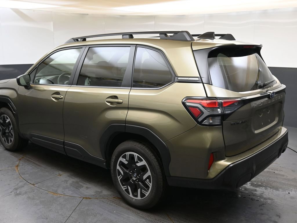 Certified 2025 Subaru Forester Premium image 2