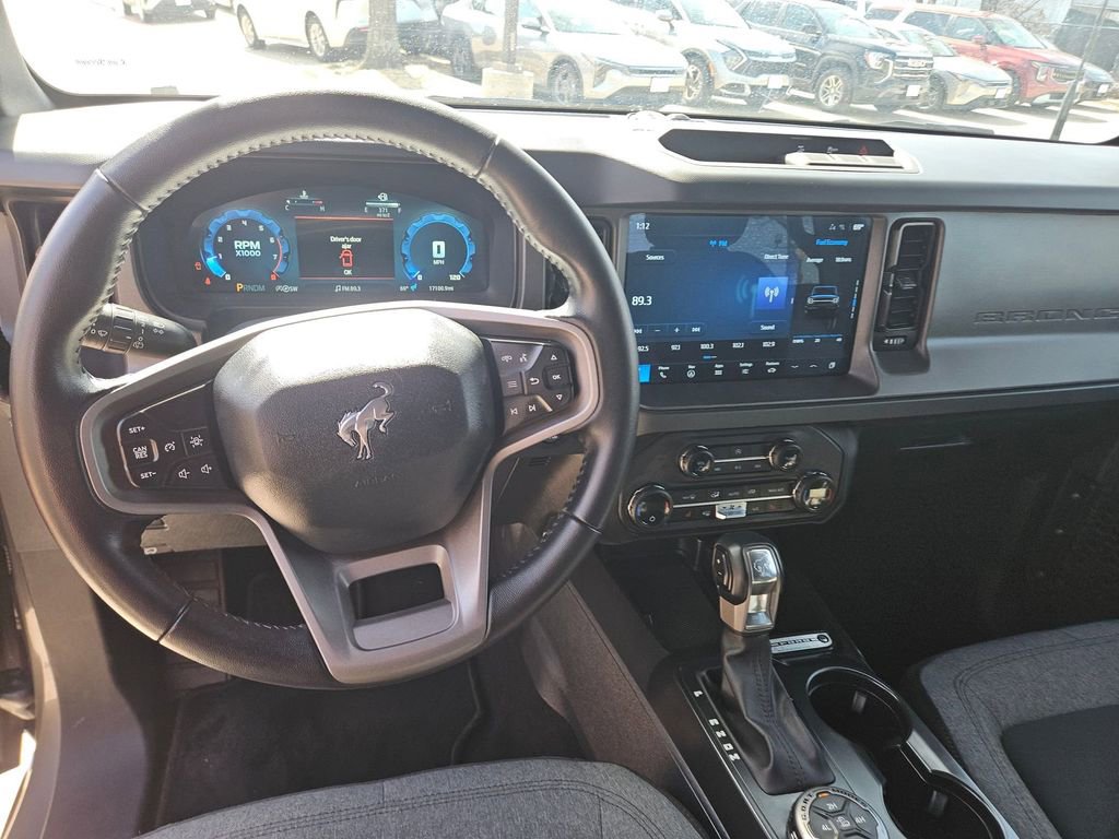 Used 2025 Ford Bronco Big Bend image 16