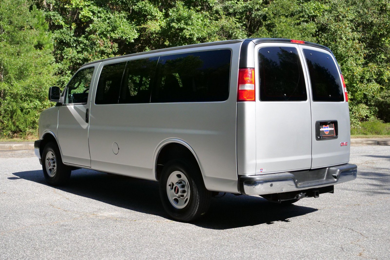 Used 2022 GMC Savana 2500 w/ Communications Package RWD image 7