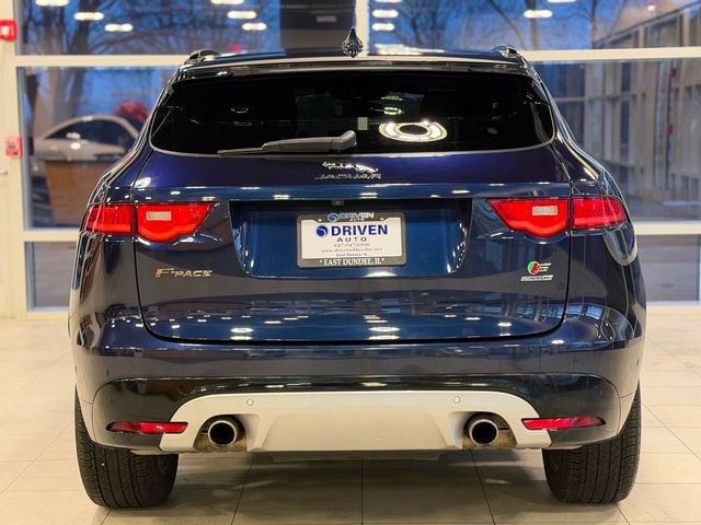 Used 2018 Jaguar F-PACE S image 10