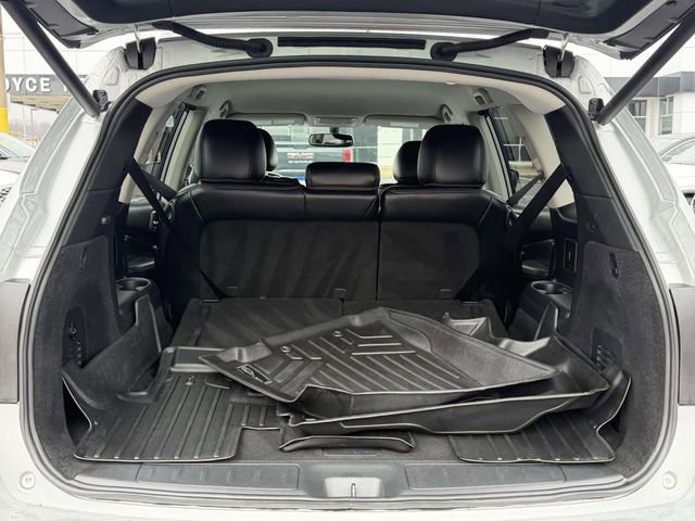 Used 2019 Nissan Pathfinder SL image 8