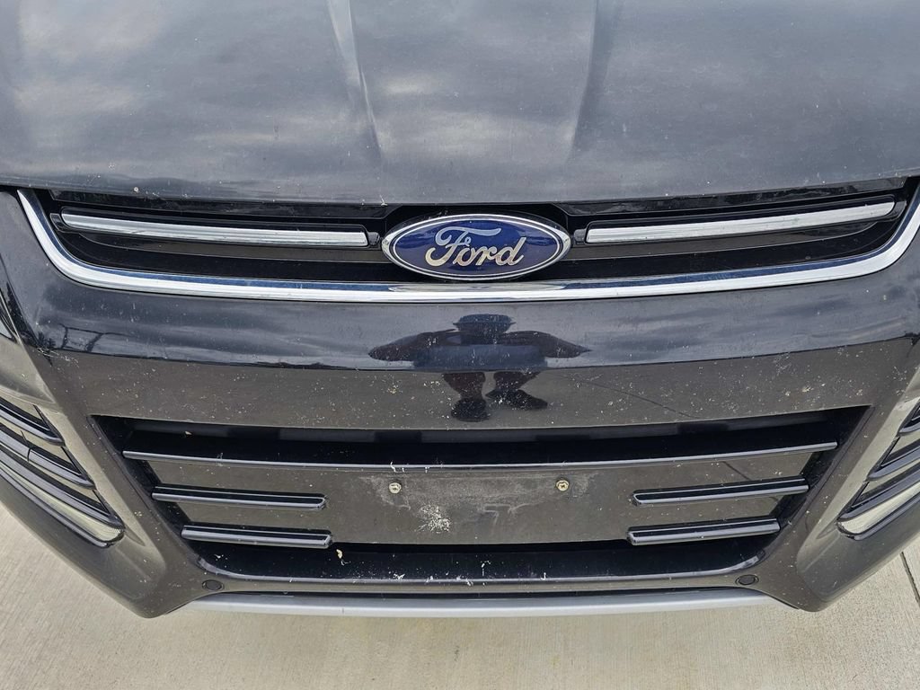 Used 2016 Ford Escape Titanium w/ Equipment Group 301A AWD/4WD image 6