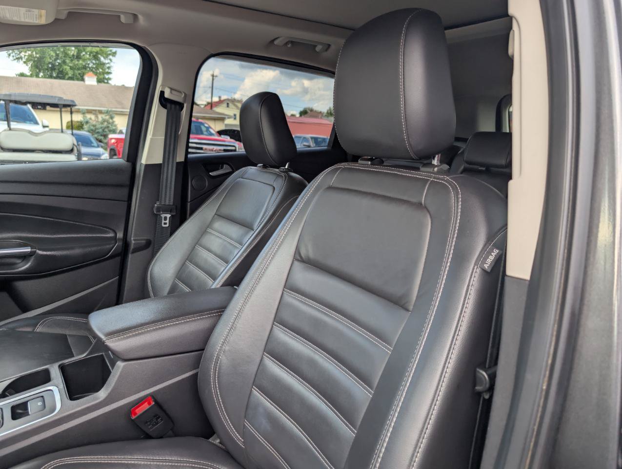 Used 2019 Ford Escape Titanium AWD/4WD image 15