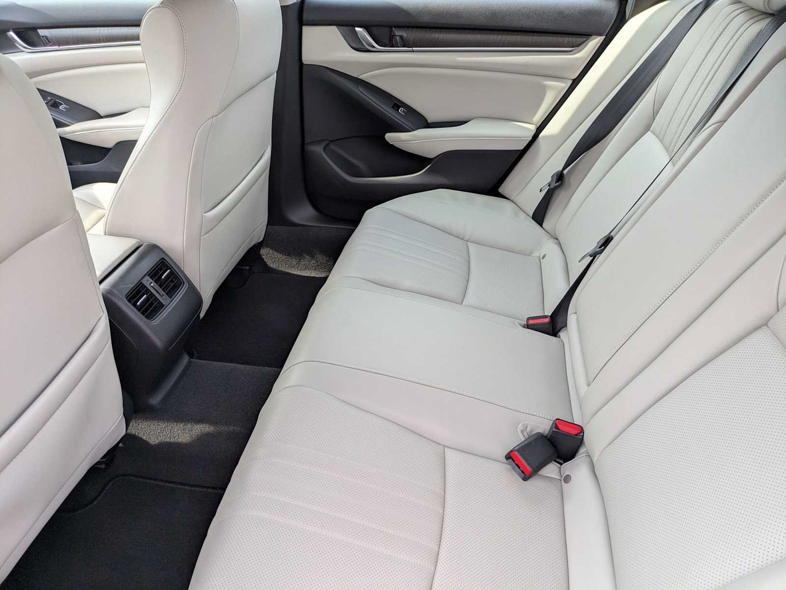 Used 2018 Honda Accord EX-L image 20