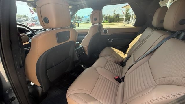 Used 2023 Land Rover Discovery Metropolitan Edition AWD/4WD image 9