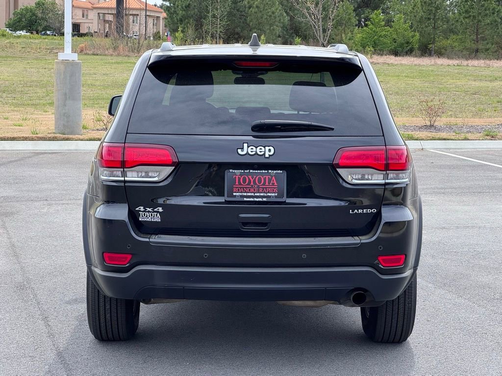 Used 2020 Jeep Grand Cherokee Laredo AWD/4WD image 6