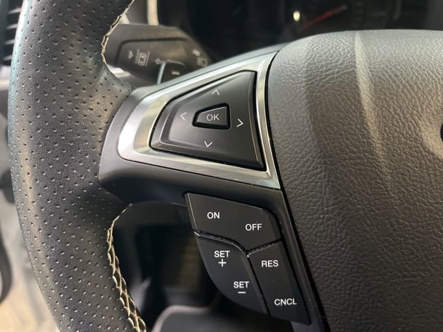 Used 2021 Ford Edge ST image 19