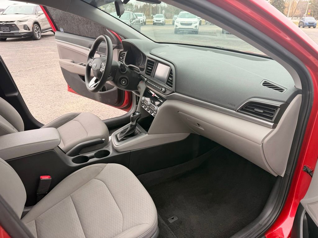 Used 2020 Hyundai Elantra SEL image 25