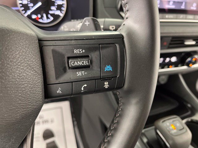 Used 2025 Nissan Rogue SV w/ SV Premium Package FWD image 23