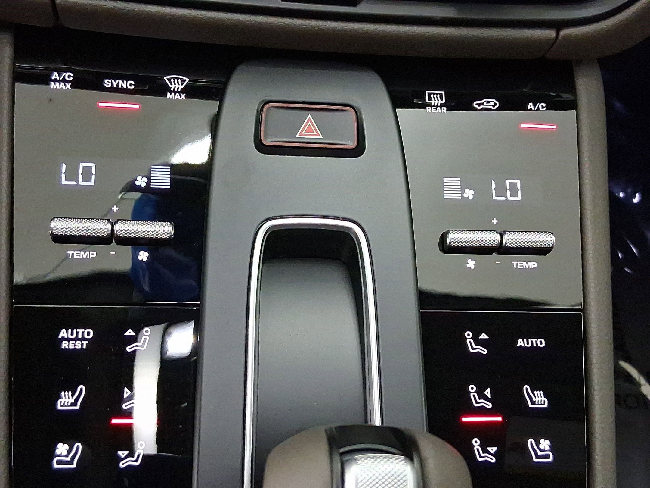 Used 2026 Porsche Macan image 28