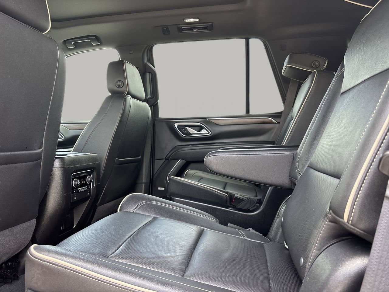 Used 2022 Chevrolet Tahoe Premier image 17