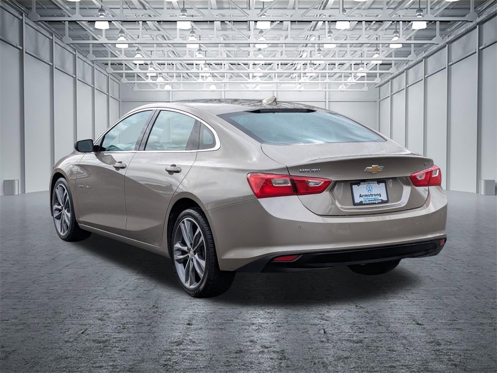 Used 2025 Chevrolet Malibu LT image 3