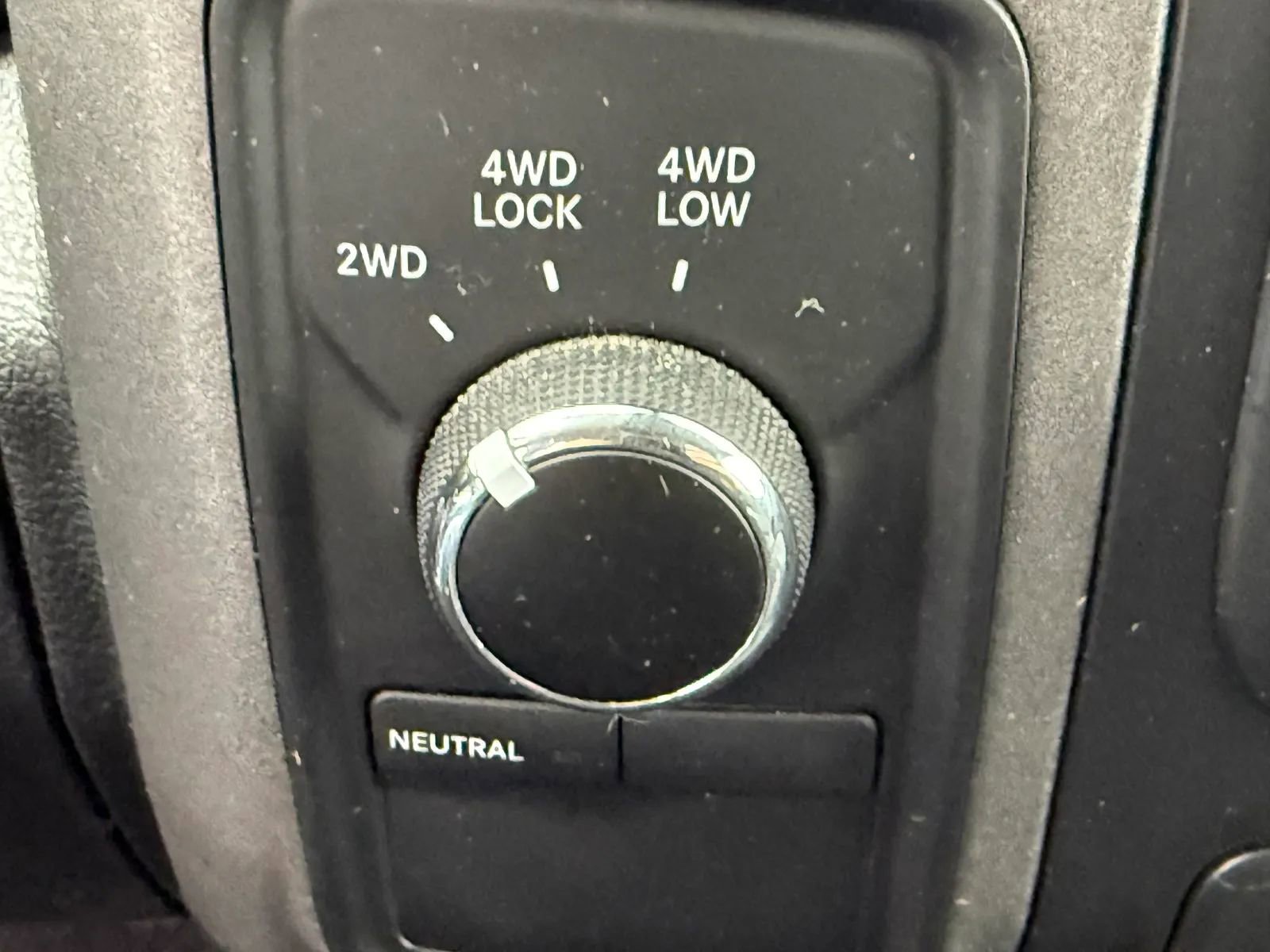 Used 2018 RAM 1500 SLT image 24