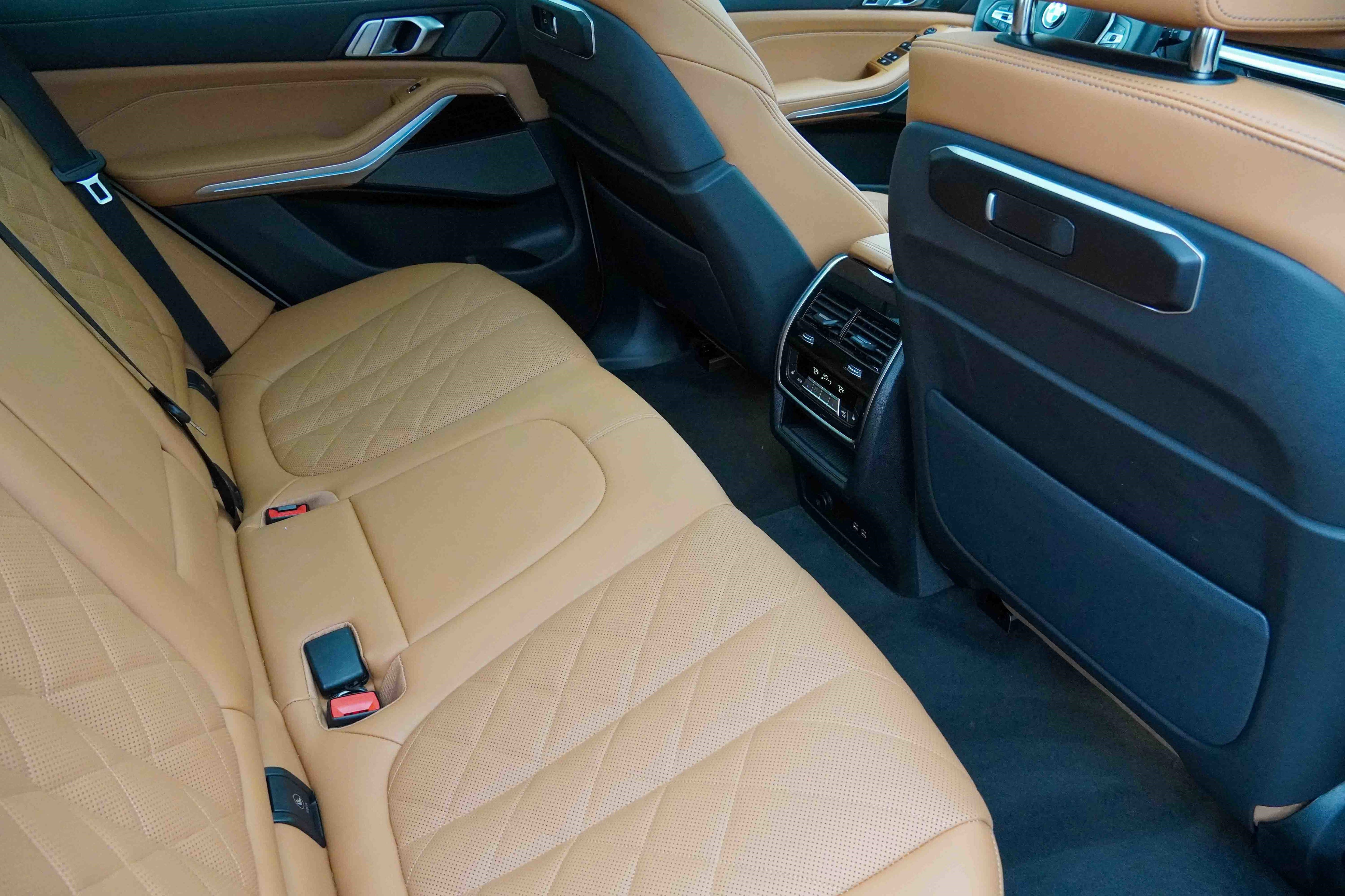 Certified 2025 BMW X5 xDrive40i w/ Climate Comfort Package image 35