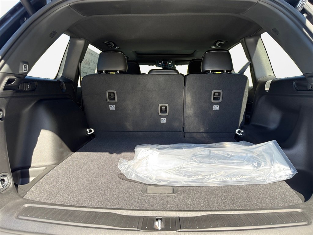 New 2025 Jeep Grand Cherokee Altitude image 18