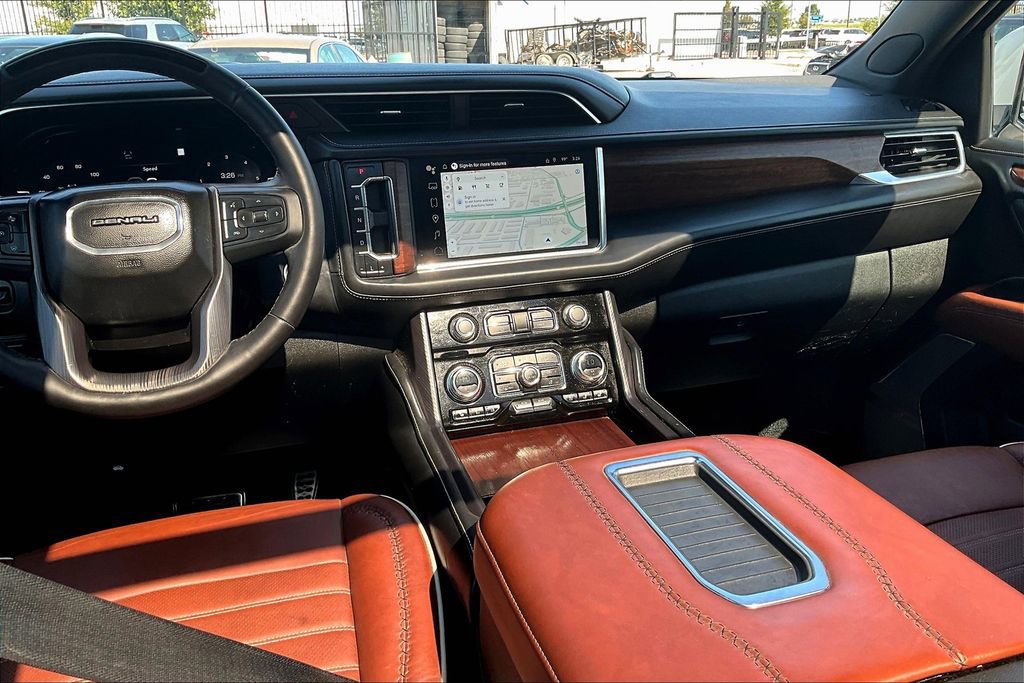 Used 2023 GMC Yukon Denali Ultimate image 8