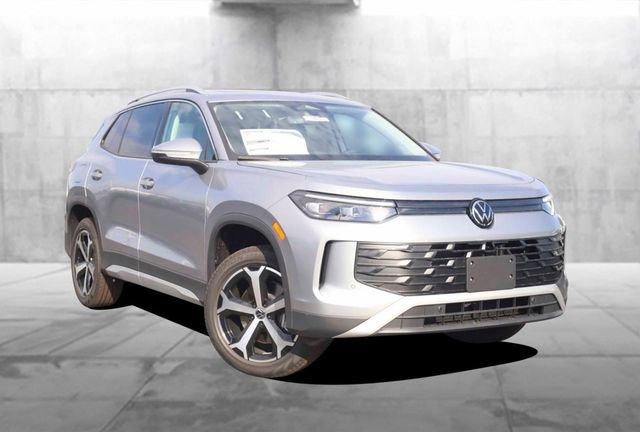 New 2026 Volkswagen Tiguan SE image 2