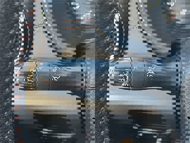 Used 2021 Nissan Kicks SR w/ Interior Electronics Package image 26