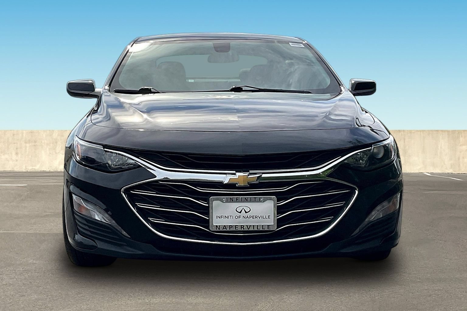 Used 2022 Chevrolet Malibu LT FWD image 2