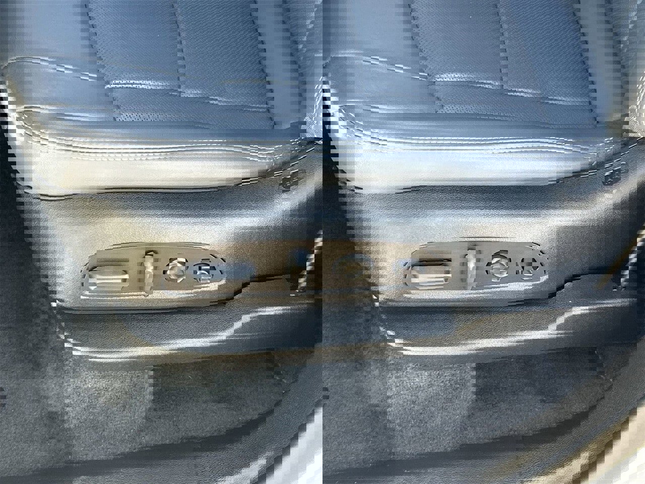 Used 2023 Buick Enclave Premium w/ Experience Buick Package image 16